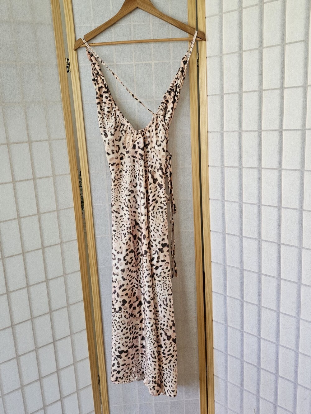ASOS DESIGN cross font halter satin midi dress with tie back in leopard print - Picture 3 of 6